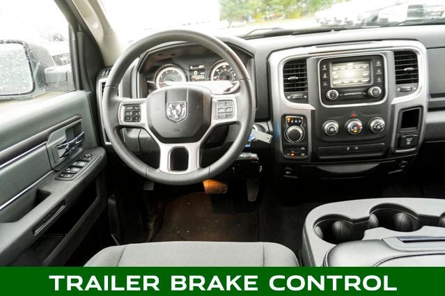 2022 RAM 1500 Classic SLT Apple CarPlay & ParkView Rear Back-Up Camera