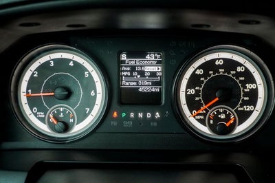 2022 RAM 1500 Classic SLT ParkView Rear Back-Up Camera & Integrated Voice Co