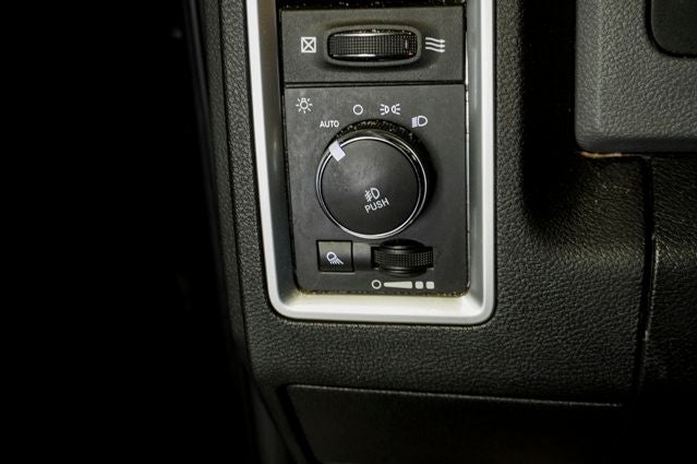 2017 RAM 1500 Big Horn Navigation & ParkView Rear Back-Up Camera