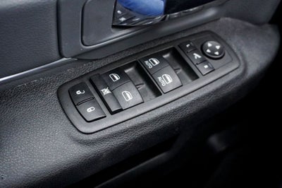 2022 RAM 1500 Classic SLT ParkView Rear Back-Up Camera &Integrated Voice Com