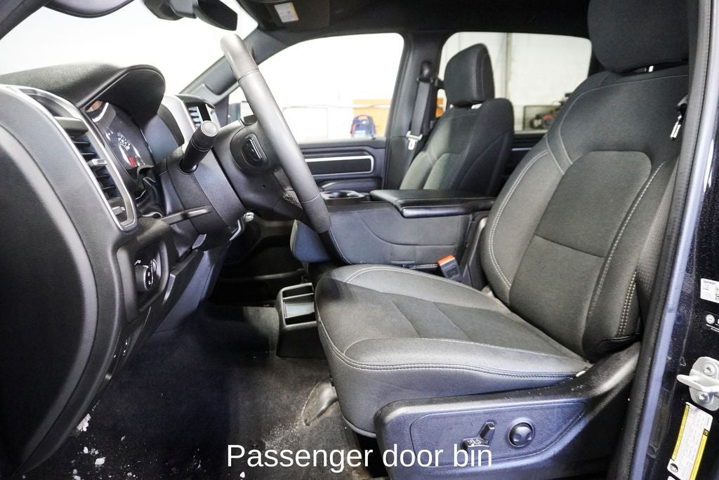 2025 RAM 1500 Big Horn/Lone Star Integrated Voice Command w/Bluetooth