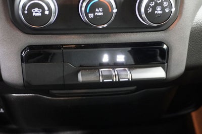 2021 RAM 1500 Big Horn/Lone Star Integrated Voice Command w/Bluetooth &Uconnect 4 w