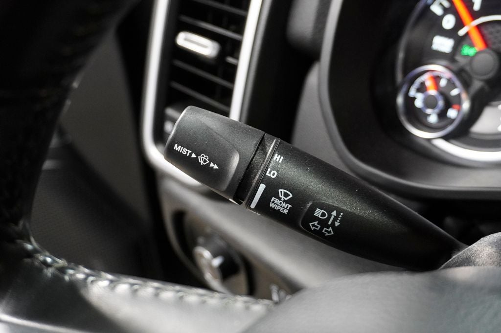 2021 RAM 1500 Big Horn/Lone Star Integrated Voice Command w/Bluetooth &Uconnect 4 w