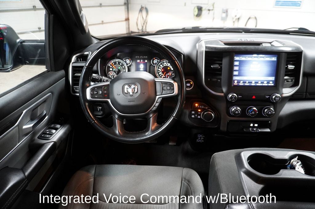2021 RAM 1500 Big Horn/Lone Star Integrated Voice Command w/Bluetooth &Uconnect 4 w
