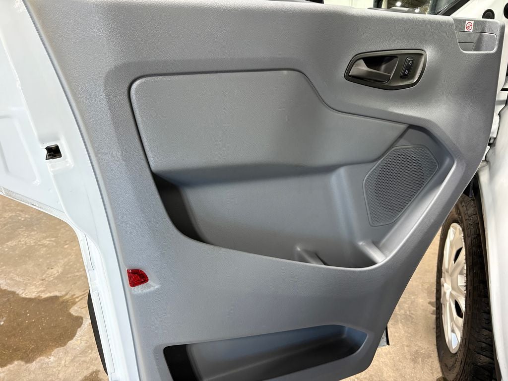 2019 Ford Transit-150 XLT Full Office up fit with desk and chair