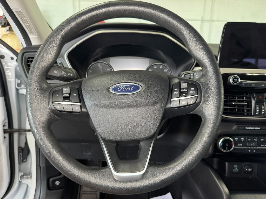 2022 Ford Escape Hybrid SE