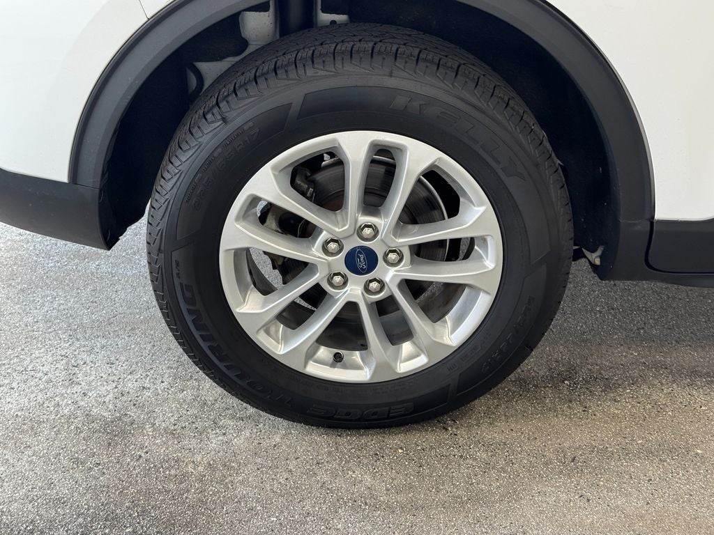 2022 Ford Escape Hybrid SE
