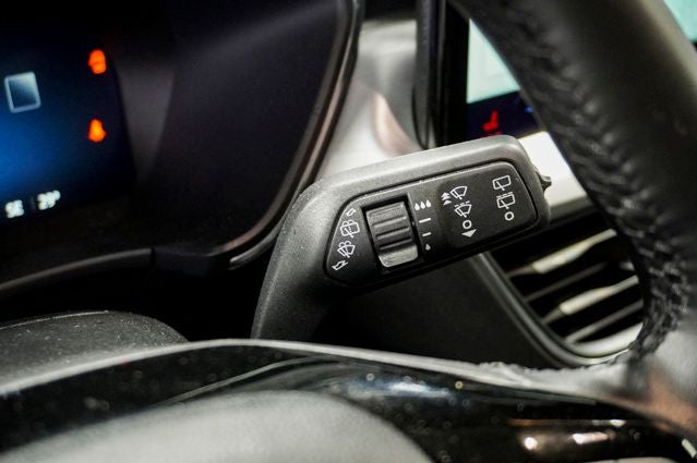 2025 Ford Escape Platinum 360-Degree Camera w/Split View & Navigation