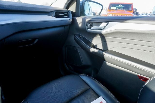 2025 Ford Escape Platinum Navigation System & SYNC 4 w/Enhanced Voice Recogn