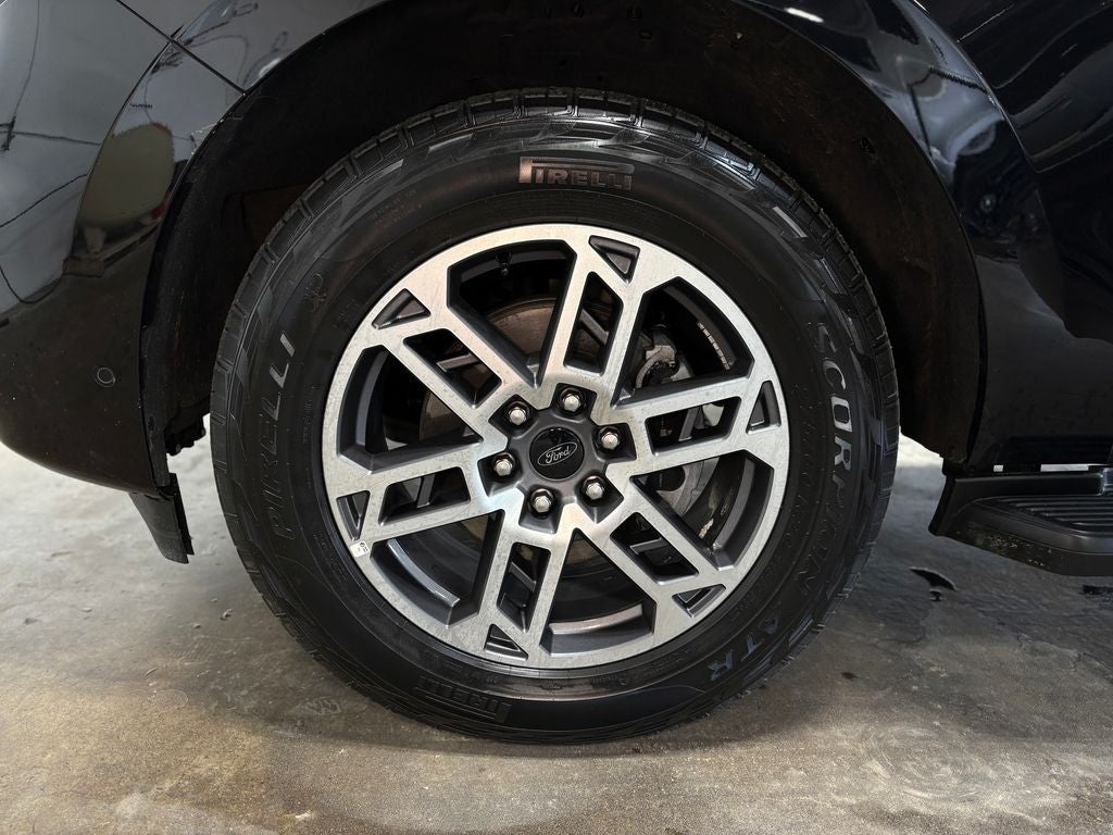 2025 Ford Expedition Active Navigation System