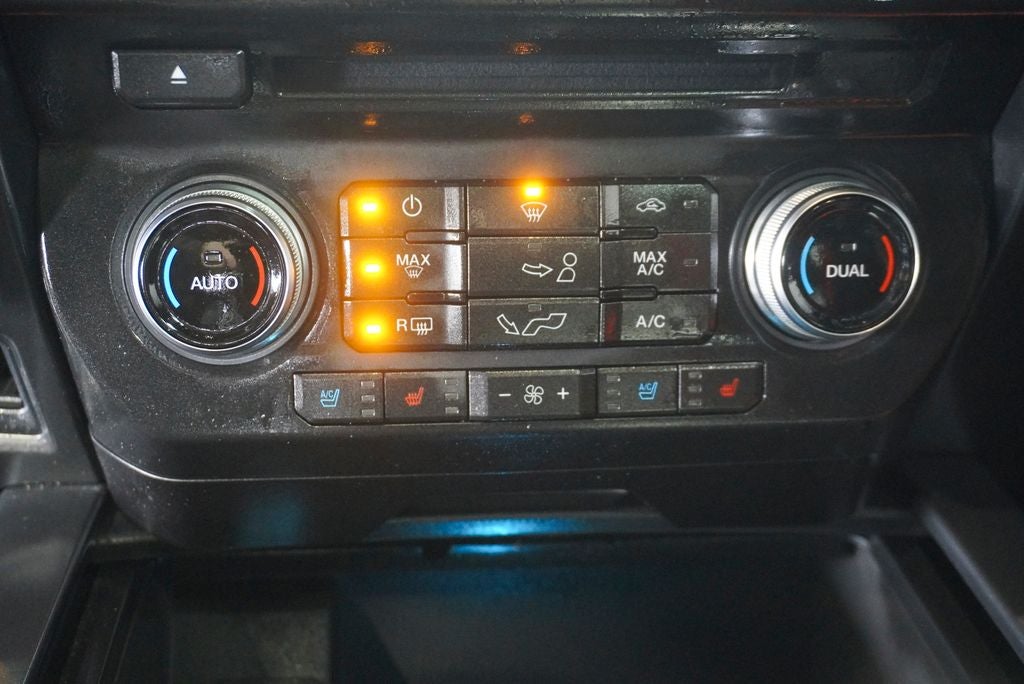 2017 Ford F-150 Lariat Twin Panel Moonroof & Navigation System