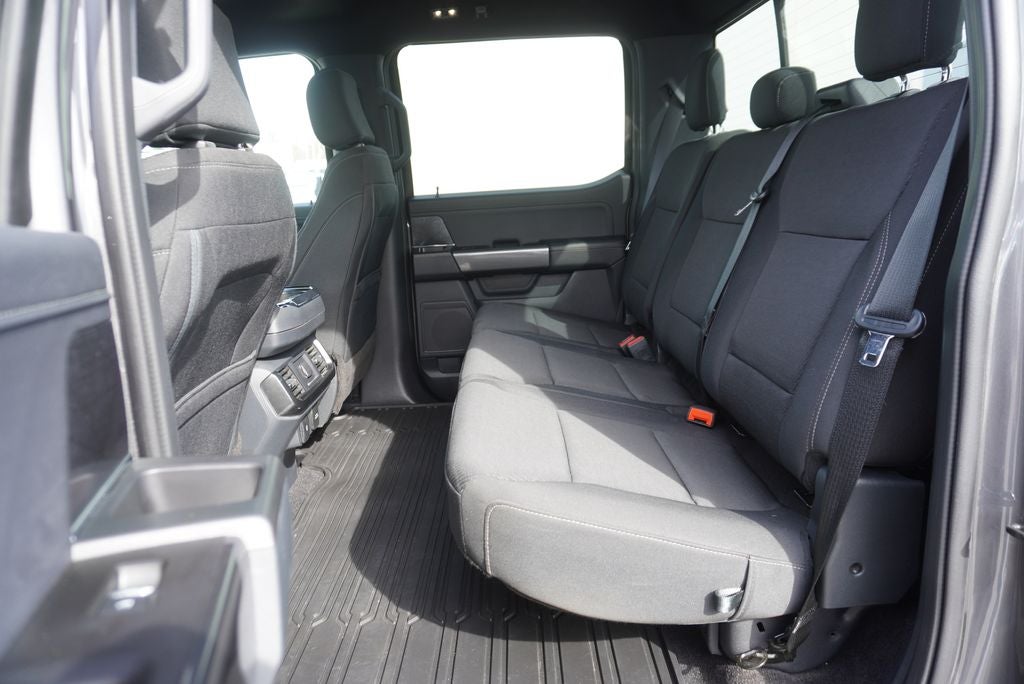 2022 Ford F-150 Base