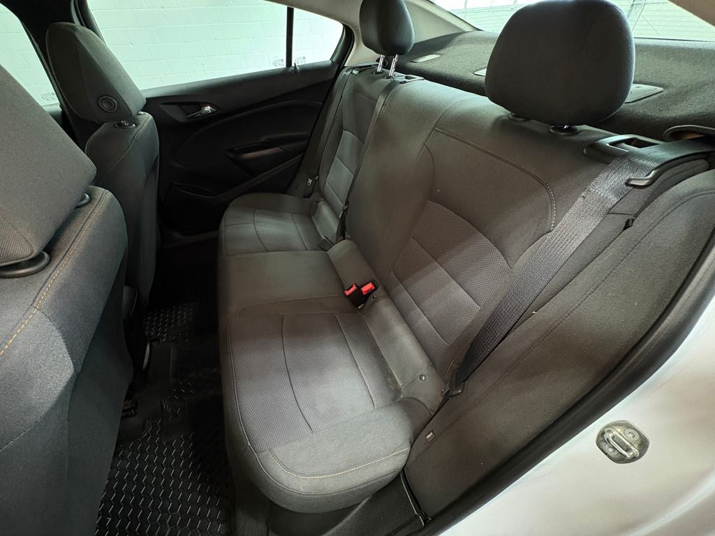 2018 Chevrolet Cruze LS