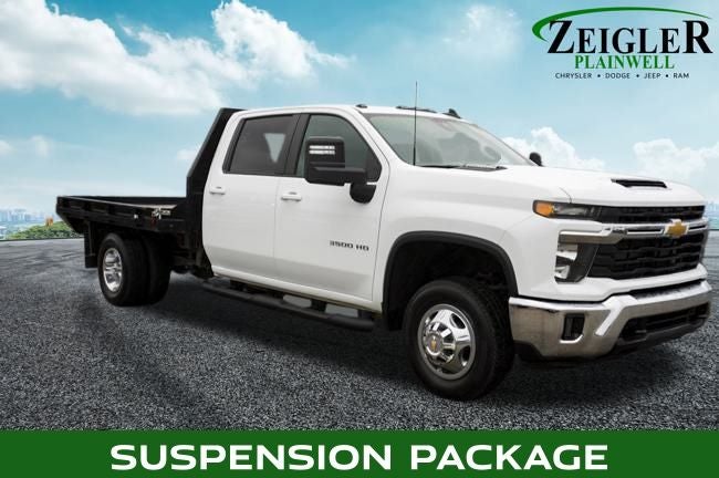 2024 Chevrolet Silverado 3500HD LT Flat Form Bed with Gooseneck Hitch