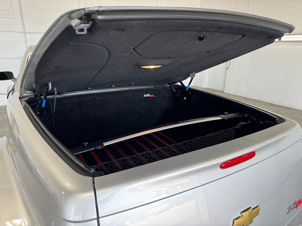 2004 Chevrolet SSR Base
