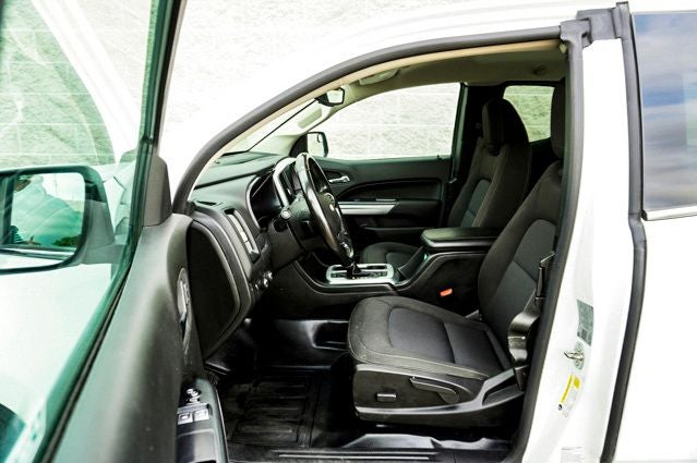 2022 Chevrolet Colorado LT Exterior Parking Camera Rear & Apple CarPlay/Andro