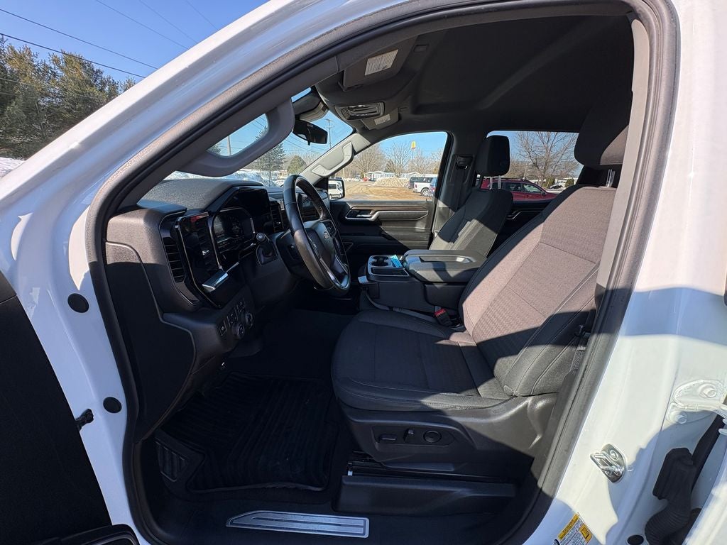 2025 Chevrolet Silverado 1500 LT LT1