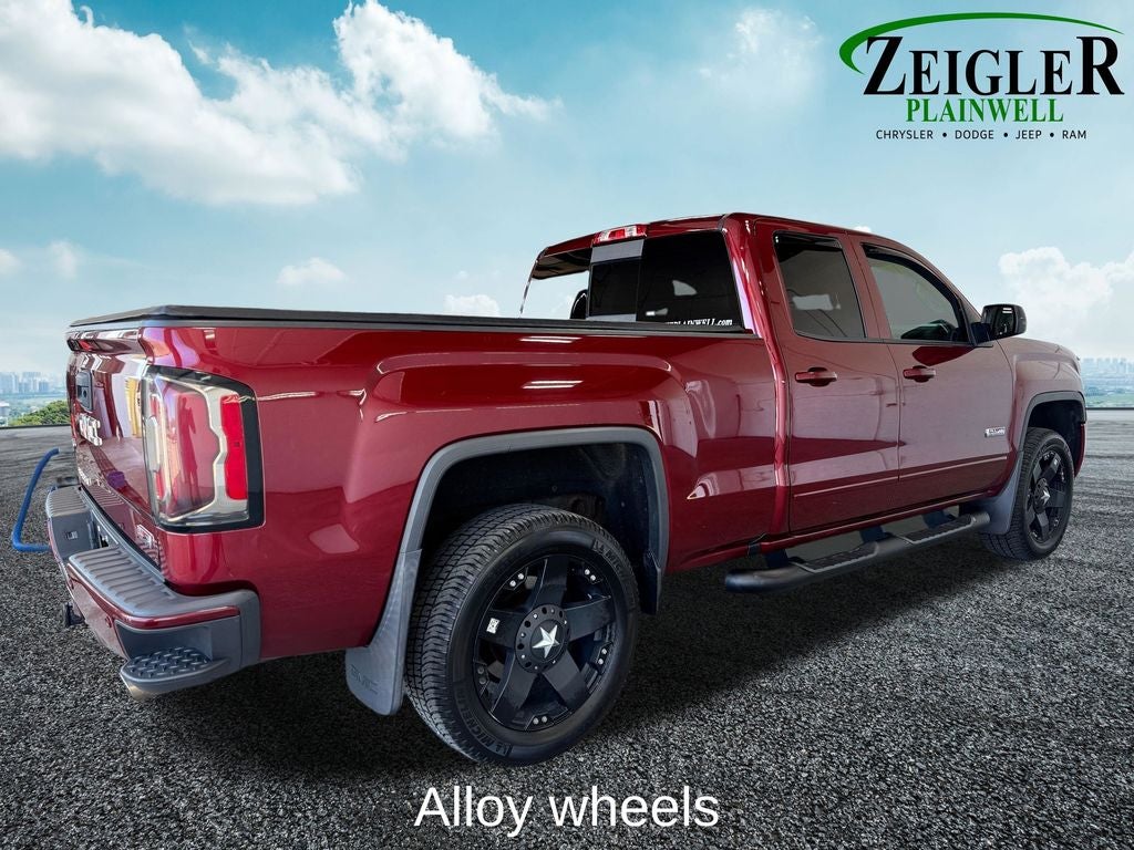 2017 GMC Sierra 1500 SLT Trailering Equipment