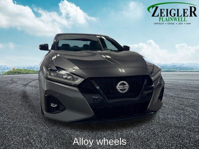 2021 Nissan Maxima SR Power moonroof