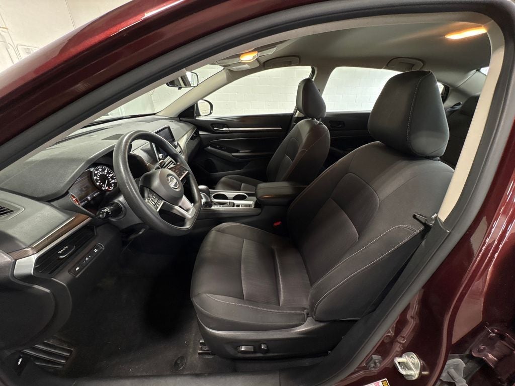 2023 Nissan Altima 2.5 SV Apple Car Play