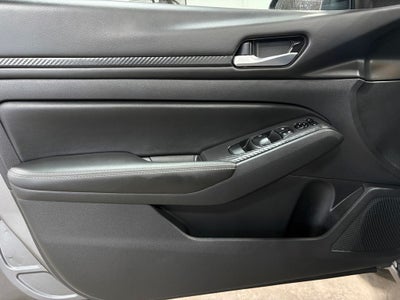 2024 Nissan Altima 2.5 SV NissanConnect featuring Apple CarPlay