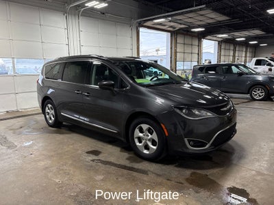 2017 Chrysler Pacifica Touring L Plus
