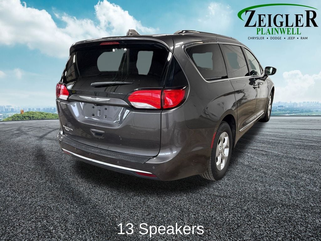 2017 Chrysler Pacifica Touring L Plus