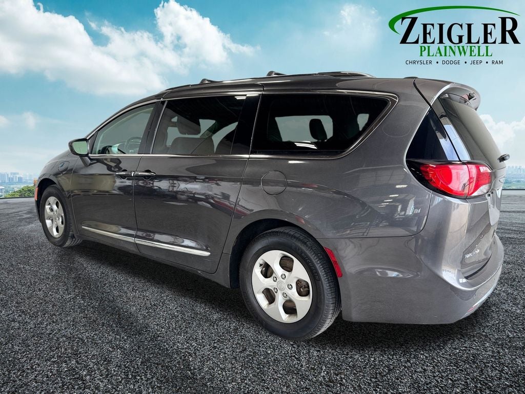 2018 Chrysler Pacifica Hybrid Touring L