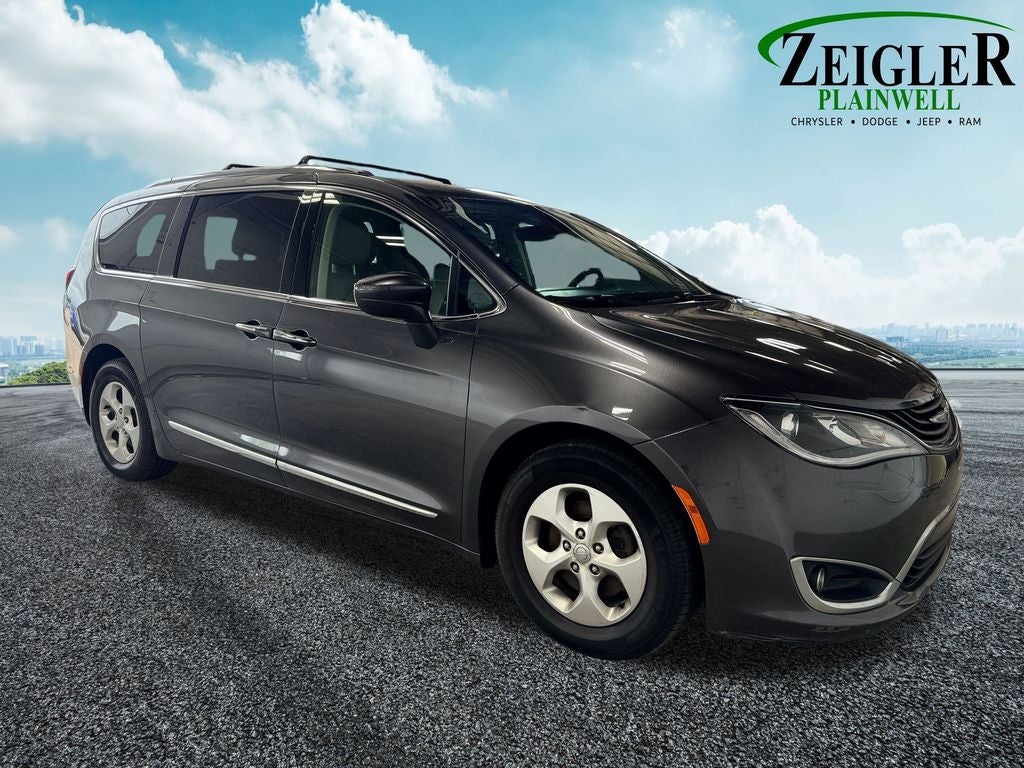2018 Chrysler Pacifica Hybrid Touring L