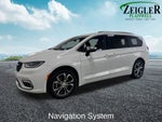 2025 Chrysler Pacifica Pinnacle Power moonroof