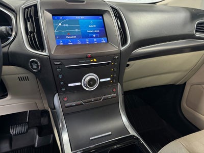 2019 Ford Edge Titanium Panoramic Vista Roof