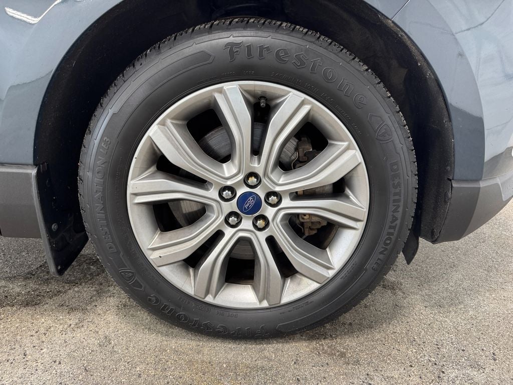2019 Ford Edge Titanium Panoramic Vista Roof