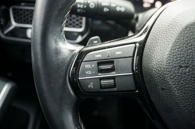 2022 Honda Civic Touring Navigation System & Power moonroof