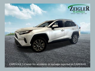 2025 Toyota RAV4 XLE Premium Power moonroof