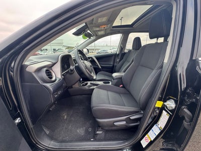 2018 Toyota RAV4 XLE Power moonroof
