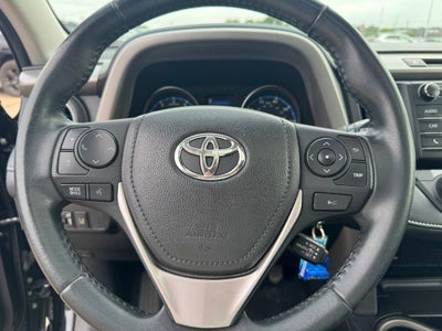 2018 Toyota RAV4 XLE Power moonroof
