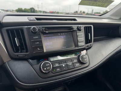 2018 Toyota RAV4 XLE Power moonroof