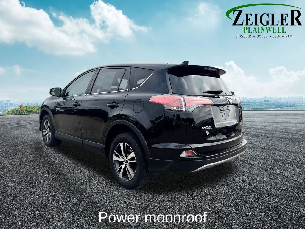 2018 Toyota RAV4 XLE Power moonroof