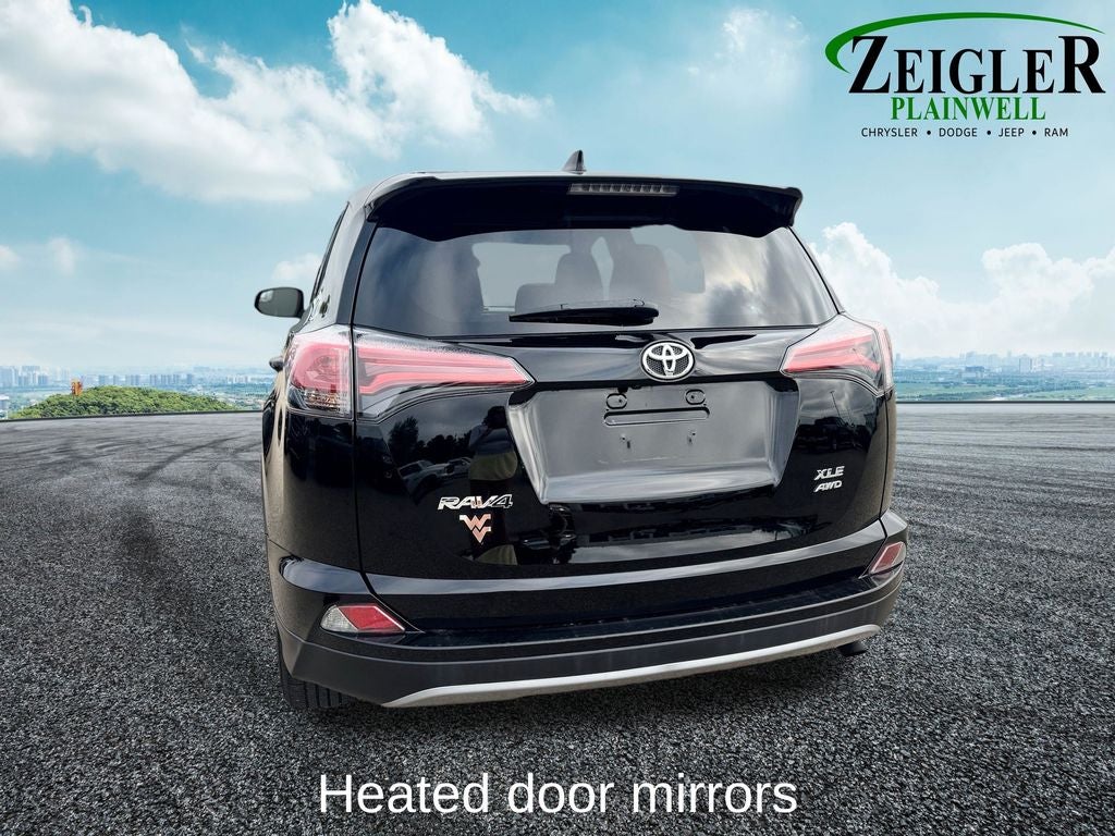 2018 Toyota RAV4 XLE Power moonroof