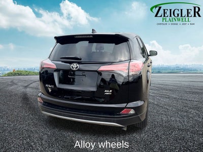 2018 Toyota RAV4 XLE Power moonroof