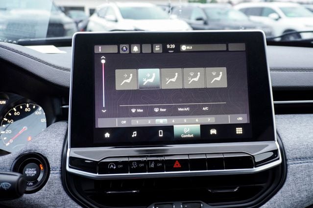 2023 Jeep Compass Latitude LEATHER HEATED SEATS