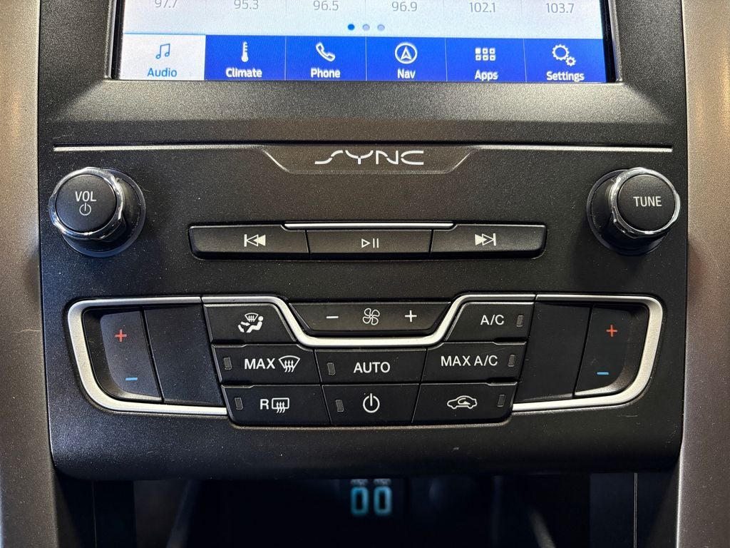 2020 Ford Fusion SE Power Moonroof