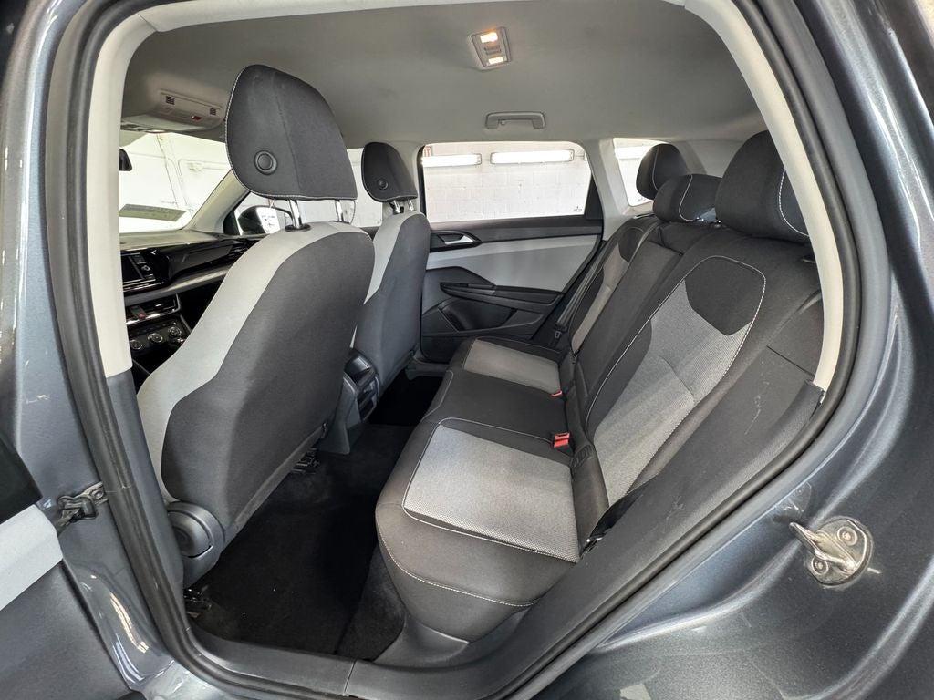 2022 Volkswagen Taos 1.5T S Alloy wheels