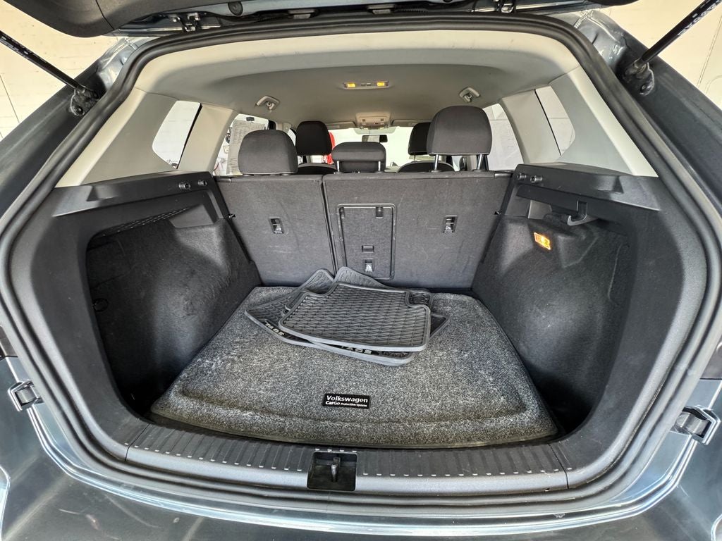 2022 Volkswagen Taos 1.5T S Alloy wheels