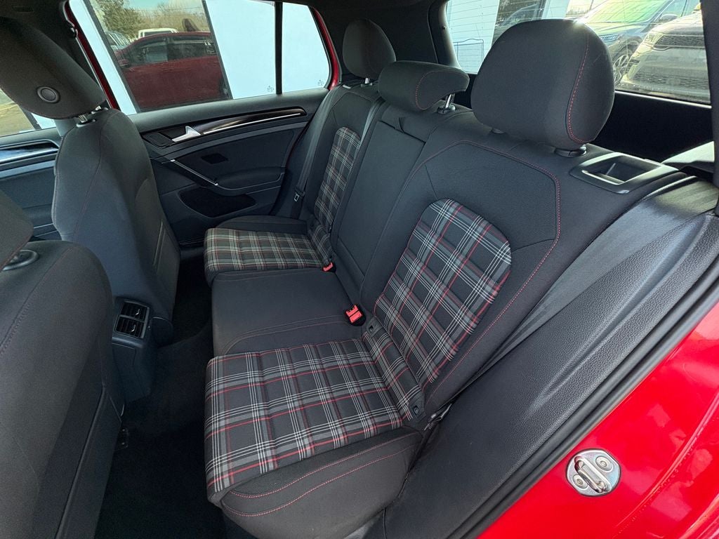 2016 Volkswagen Golf GTI S