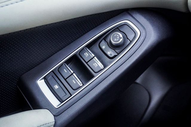 2024 Subaru Ascent Limited Apple Carplay & Hands Free Bluetooth