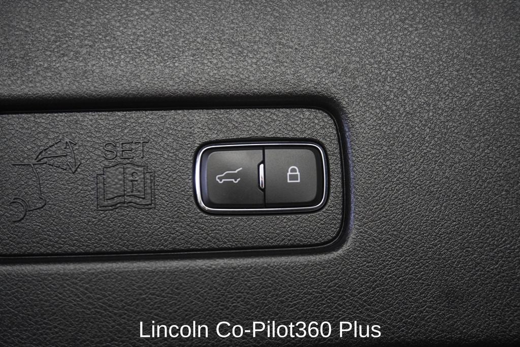 2020 Lincoln Aviator Reserve Panoramic Moonroof & Navigation System