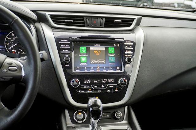 2024 Nissan Murano SL Power moonroof & Navigation System