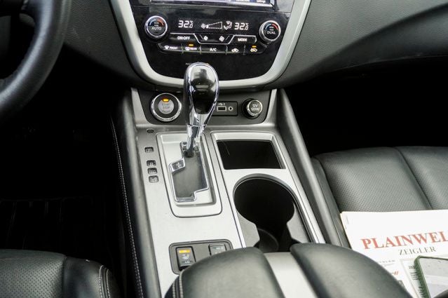 2024 Nissan Murano SL Power moonroof & Navigation System