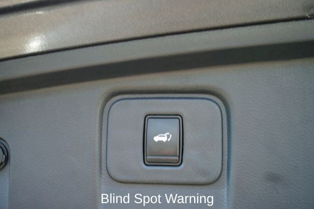 2024 Nissan Murano SL Power moonroof & Navigation System